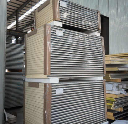 ポリウレタンサンドイッチパネルとは