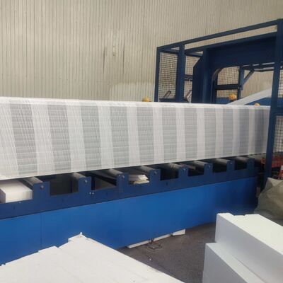 防火B1アプリケーションのための防音および熱隔熱特性を持つPIRサンドイッチパネル